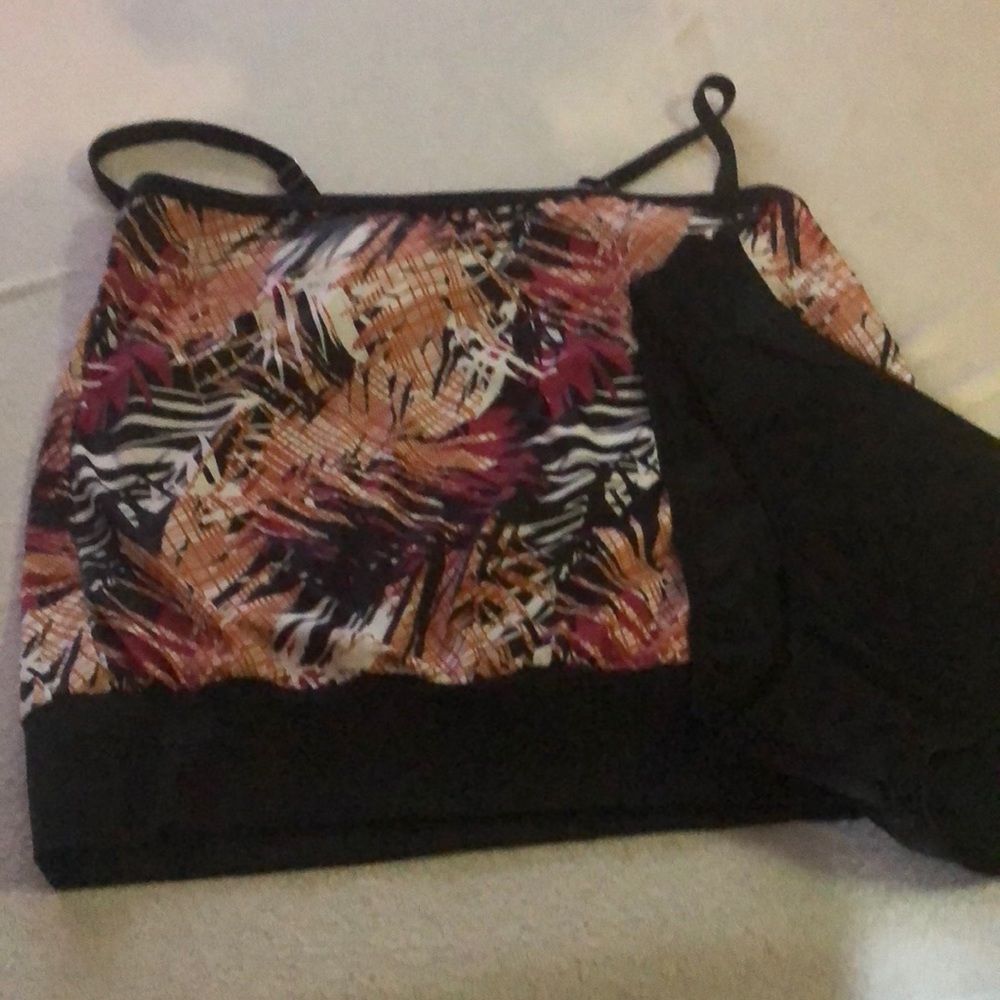 Super cute blouson 2-piece swimsuit.  Never worn!